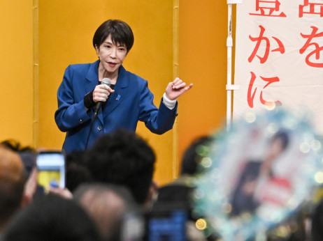 Јапонските гласачи се подготвуваат да донесат пресуда за лидерството на Санае Такаичи