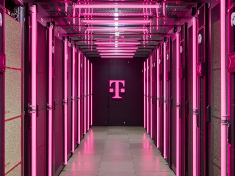 „Дојче Телеком“ размислува за целосно спојување со американскиот „Т-Мобајл“