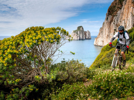Долговечност без суплементи - што кријат сините зони и како освен здравјето ги чуваат и парите