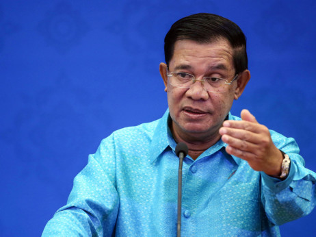 Razkošje na zapestjih politikov: kaj nam znamka in model ure povesta o politiku