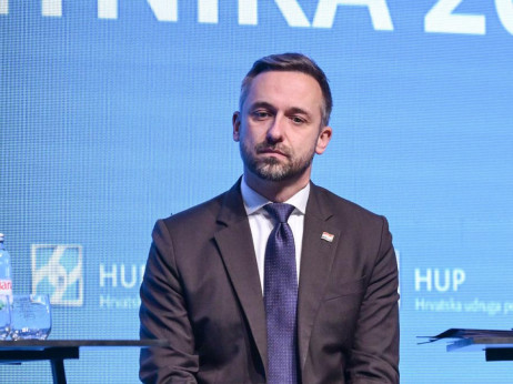 Bitcoin briše milijarde, Jadran traži spas, padaju ministri, a mirovinski fondovi igraju šah našim mirovinama