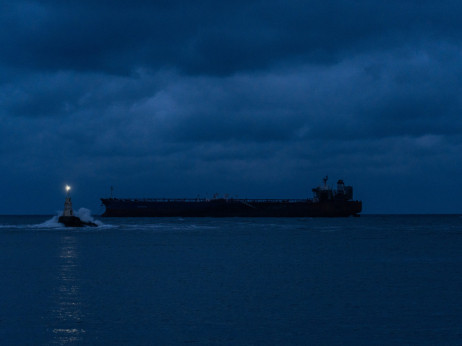 Британија и сојузниците од ЕУ размислуваат за запленување на бродови од тајната руска флота