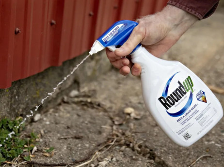 Здравствени ризици од хебрицидот „Раундап“ ќе го чинат „Баер“ 10,5 милијарди долари
