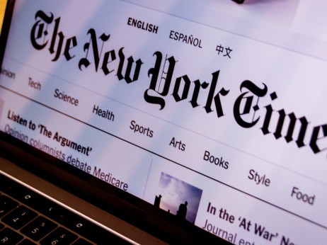 Акциите на „Њујорк тајмс“ на рекордно ниво откако Бафет влезе во сопствеништвото