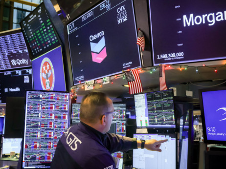 Војната со Иран ја нарушува омилената стратегија на инвеститорите „продавај Америка, купувај Азија“