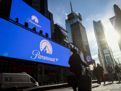 „Парамаунт“ изби пред „Нетфликс“ во трката за „Ворнер брос“