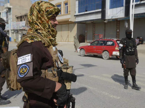 „Отворена војна“ помеѓу Пакистан и Авганистан? Зошто ескалираат меѓусебните напади