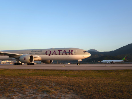 Авионите остануваат приземјени до понеделник, Заливот е отсечен од светската авио-мрежа