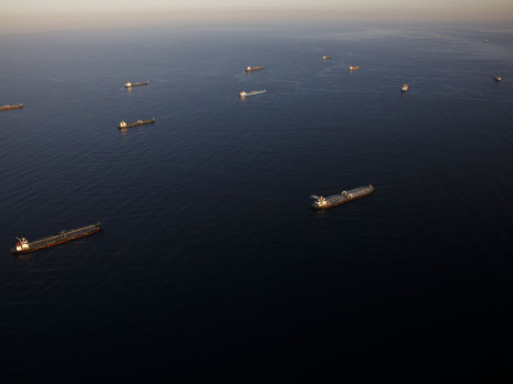 Иран цврсто го држи Ормуз, премиите за осигурување вртоглаво растат