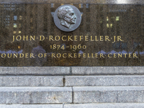 Што открива првиот милијардер за првиот билионер