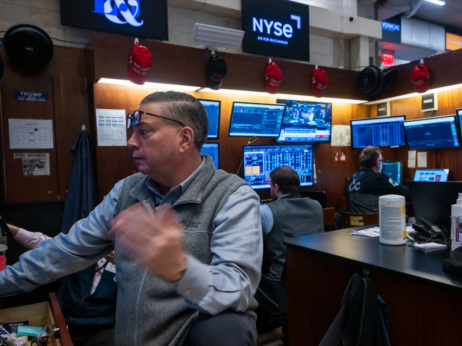 Берзански преглед: Раст на акциите, пад на нафтата поради надеж дека војната е близу до крајот