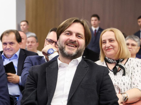 Nakon prošlomjesečnog neuspjeha država ovog puta uspješno prodala 'narodne' trezorce