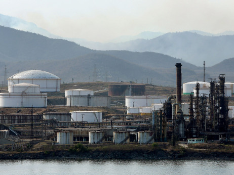 Цените на нафтата и гасот растат по нападите врз енергетски објекти во Иран