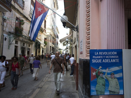 Војна за Куба - Дали Трамп ги турка САД и Кина во директен конфликт?