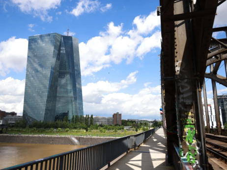 ЕЦБ нема да ги промени каматите - продолжуваат анализите за идните ризици