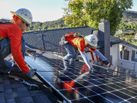 Četiri miliona KM za građane: FBiH subvencionira solarne panele na krovovima