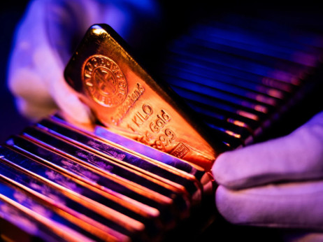 Златото се оддалечува од „мечкиниот“ пазар по нов бран купување