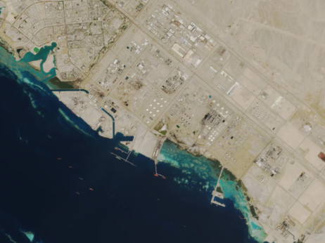 Саудискиот нафтовод што го заобиколува Ормуз достигна капацитет од 7 милиони барели