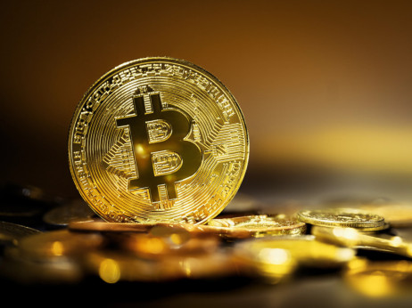 Нов биткоин ЕТФ брка добивки што доаѓаат додека Волстрит спие