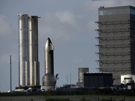 Вреди ли „Спејс екс“ два билиона долари? Клучни прашања за големото ИПО на Маск