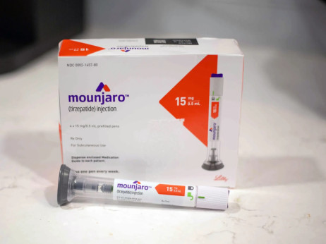 Копии од Индија го нагризуваат растот на продажбата на „Ели Лили“