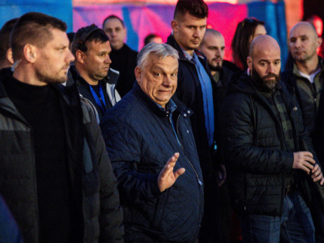 Orban pokušava učvrstiti jedinstvo u posrnuloj stranci