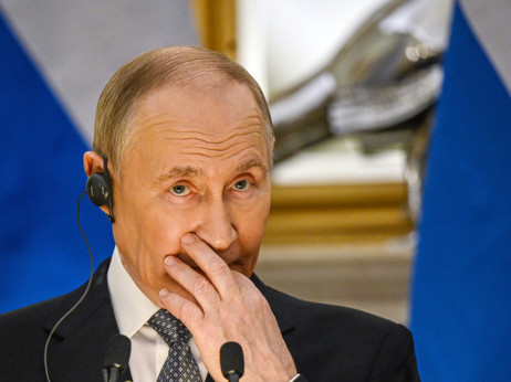 Пет знаци дека војната во Украина станува товар за Путин