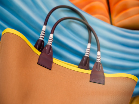 Европските луксузни акции изгубија речиси 180 милијарди долари во 2026 година