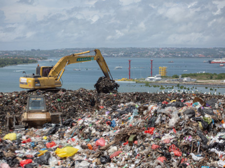 Туристички рај преполн со ѓубре, Бали се претвора во импровизирана депонија
