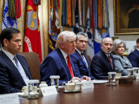 Трамп вели дека Иран ќе ја суспендира нуклеарната програма