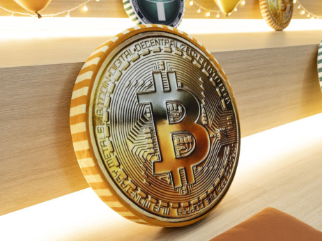 Нестабилноста на биткоинот достигна најниско ниво за девет месеци
