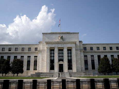 Федералните резерви ги задржаа каматните стапки, Пауел останува гувернер