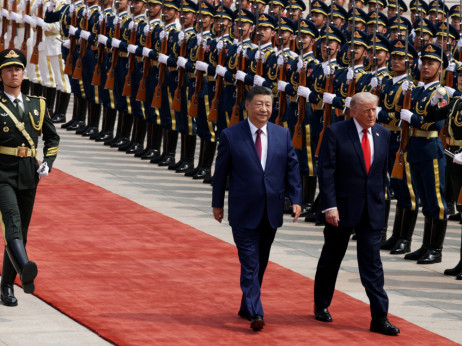 Трамп вели дека Кина понудила помош во преговорите со Иран