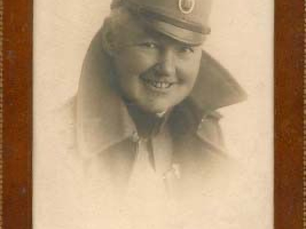Flora Sandes - ratnica