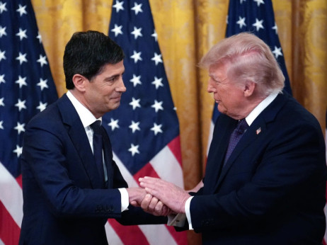Можен конфликт меѓу Ворш и Трамп, се наѕира зголемување на каматите